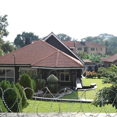 Stallion Place - Bed And Breakfast Kampala Exterior foto